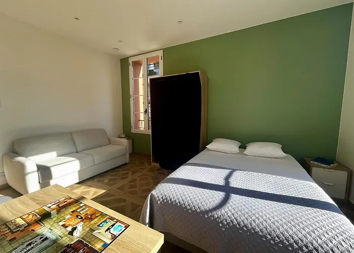 Appartement Olivier Avec Terrasse A