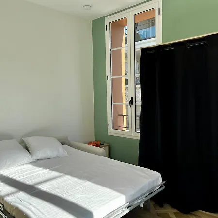 Olivier Avec Terrasse A * 케인즈수르메르