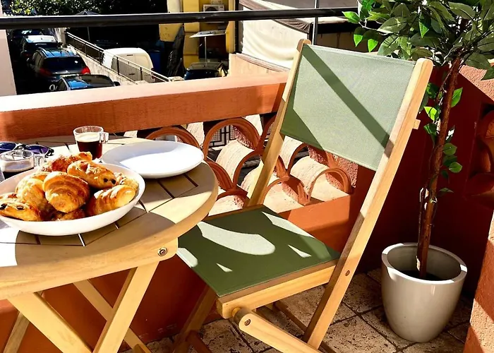 Olivier Avec Terrasse A 아파트